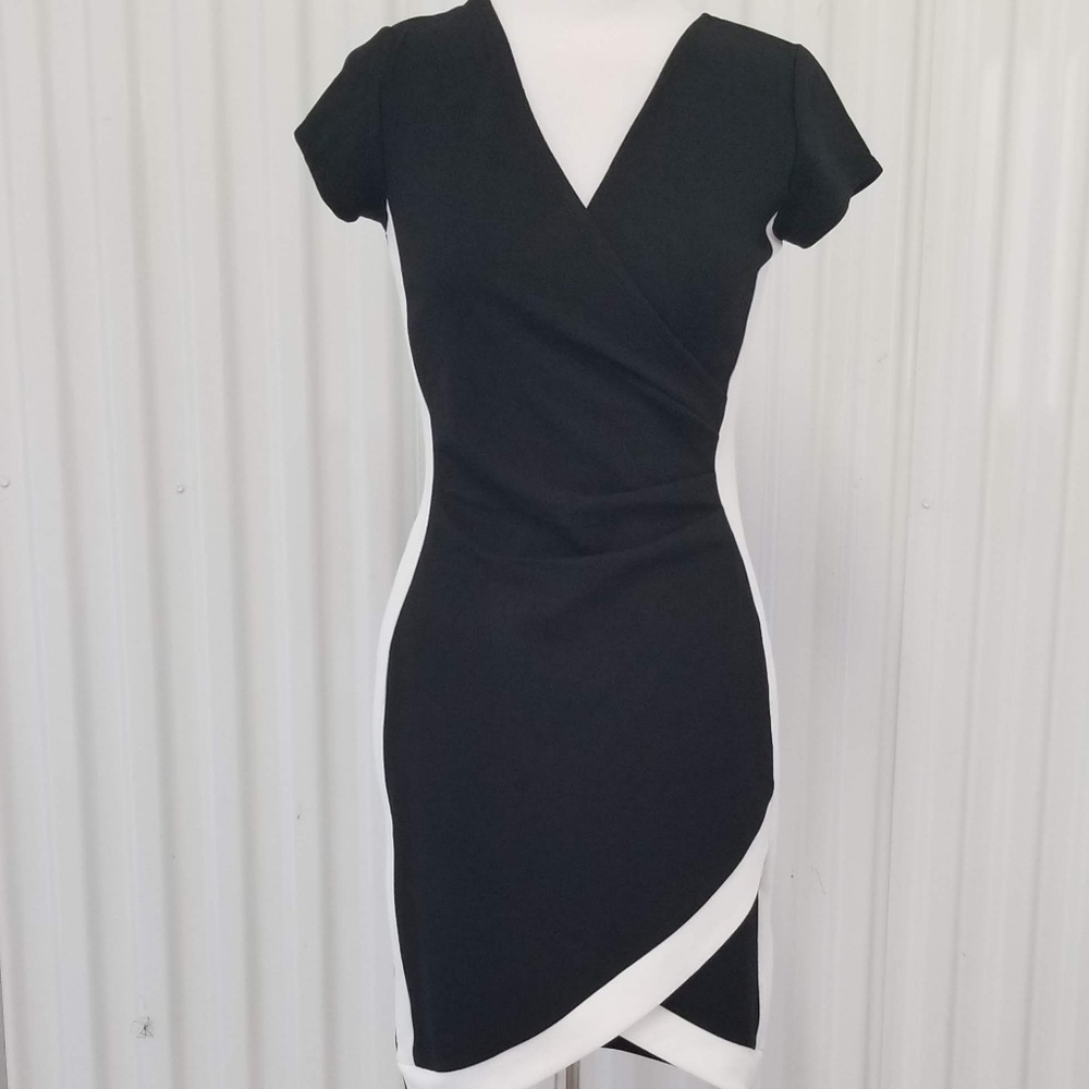 Almost Famous Black & White Side Striped Dress